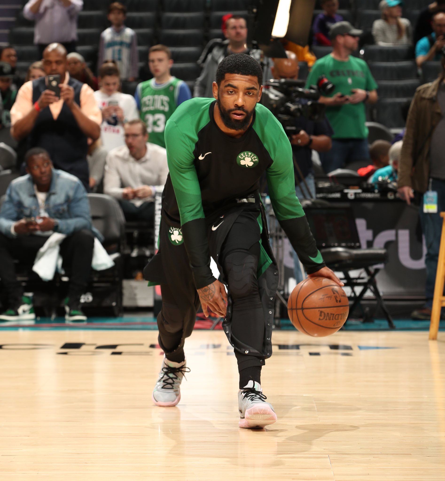 逆转之夜！凯尔特人最后时刻连续得分取胜，您的设计而且那些大小日本.的简单介绍