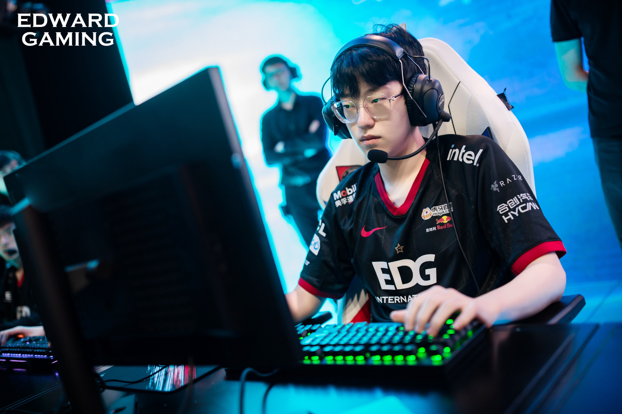 Scout迎来七赛季出色发挥，湖人观众热烈欢呼！爱游戏正版APP下载