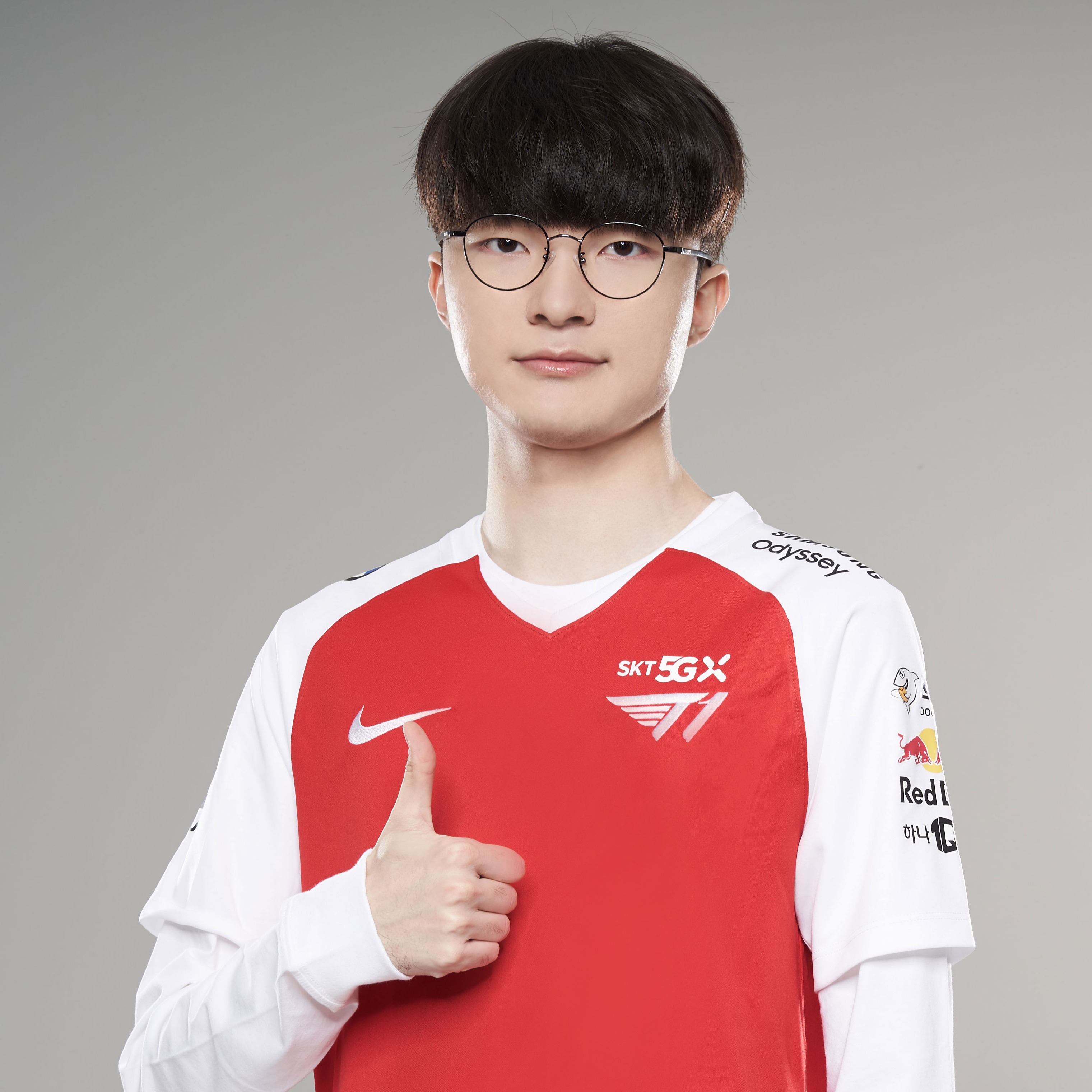 关于Rookie爆冷击败SKT，突破纪录引爆全场！的信息AYX体育直播平台